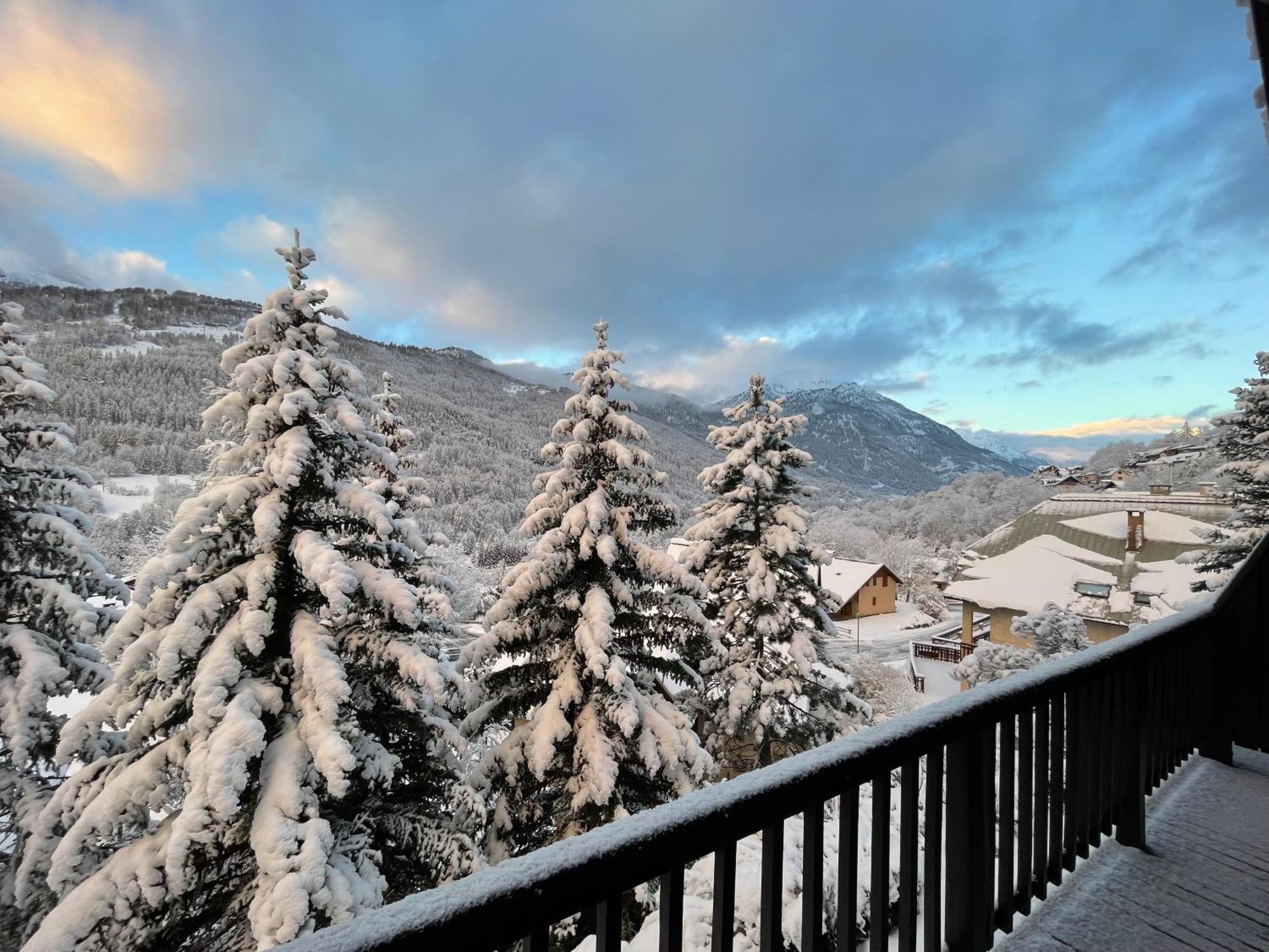 Serre Chevalier Studio 30 M2 Coin Montagne A 8 Minutes Des Pistes Saint-Chaffrey Buitenkant foto